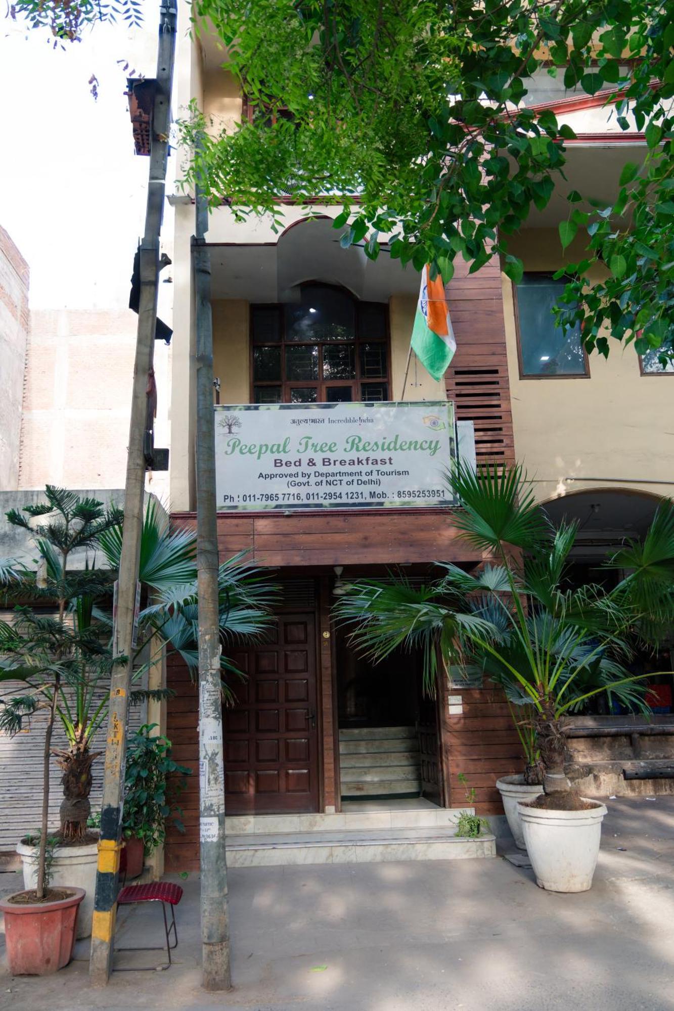 Bed and Breakfast Peepal Tree Residency Near Max Hospital Saket à New Delhi Extérieur photo
