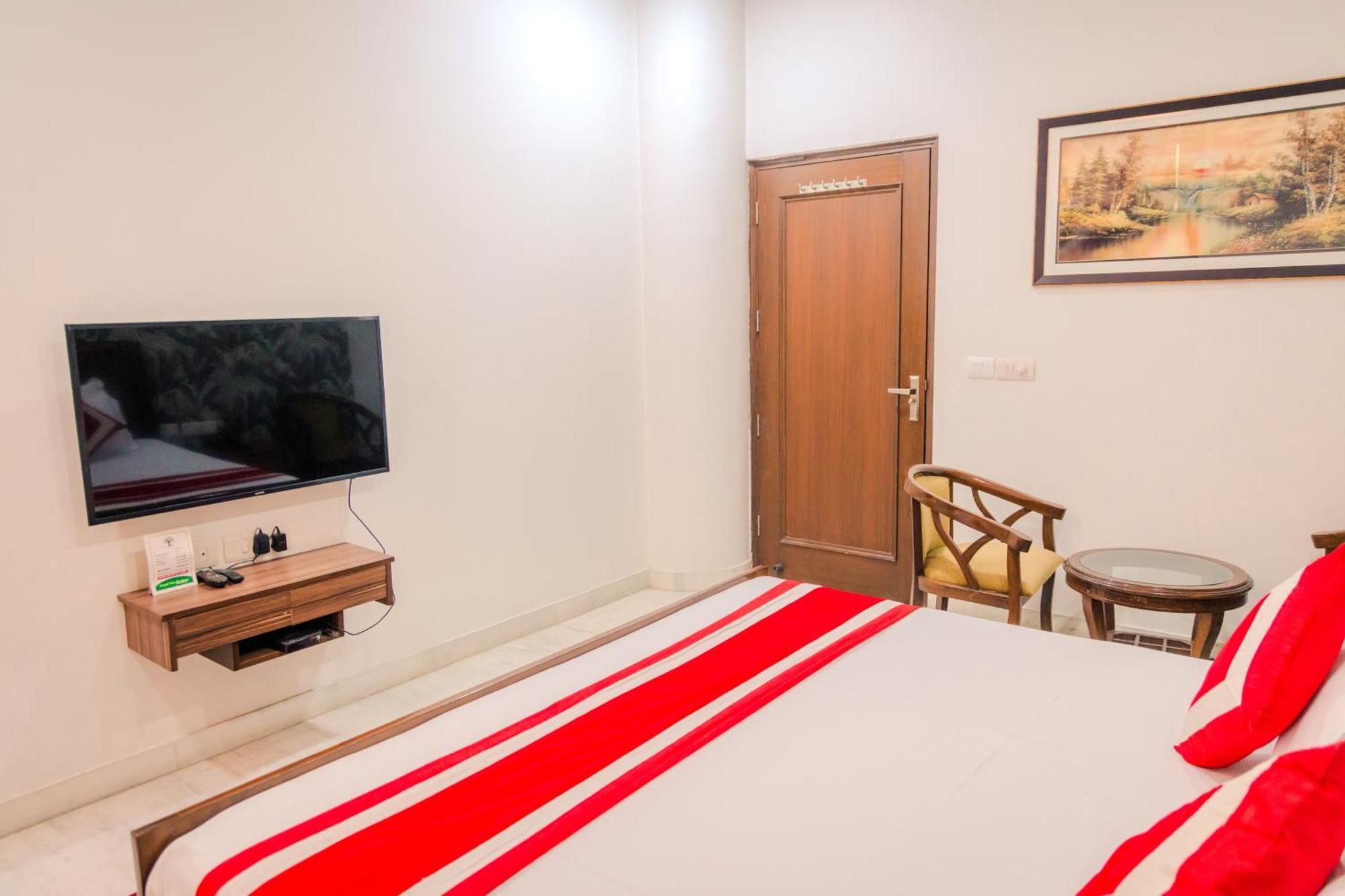 Bed and Breakfast Peepal Tree Residency Near Max Hospital Saket à New Delhi Extérieur photo