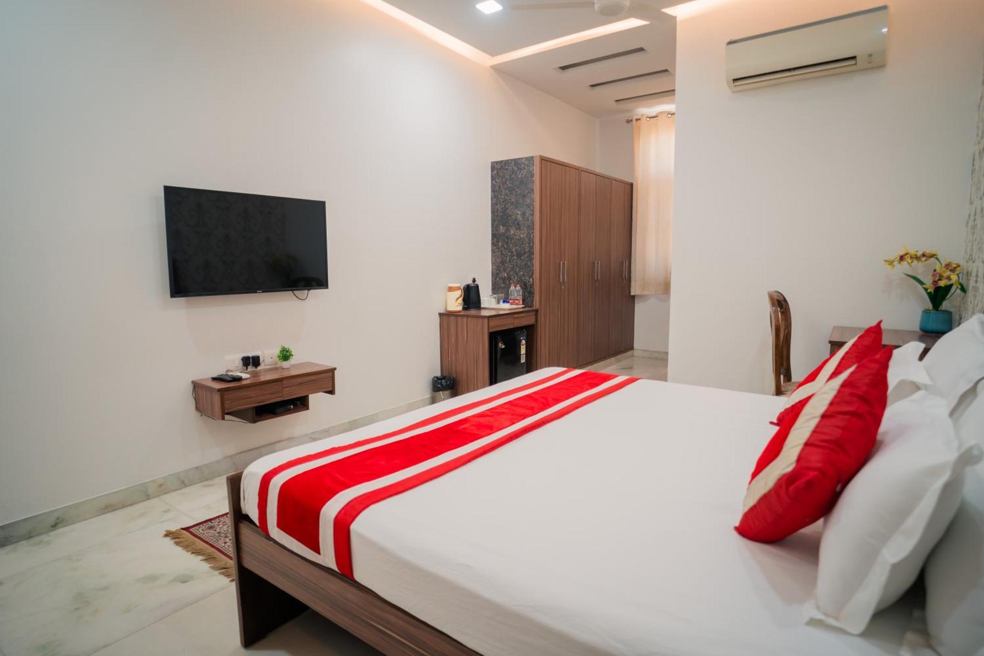 Bed and Breakfast Peepal Tree Residency Near Max Hospital Saket à New Delhi Extérieur photo