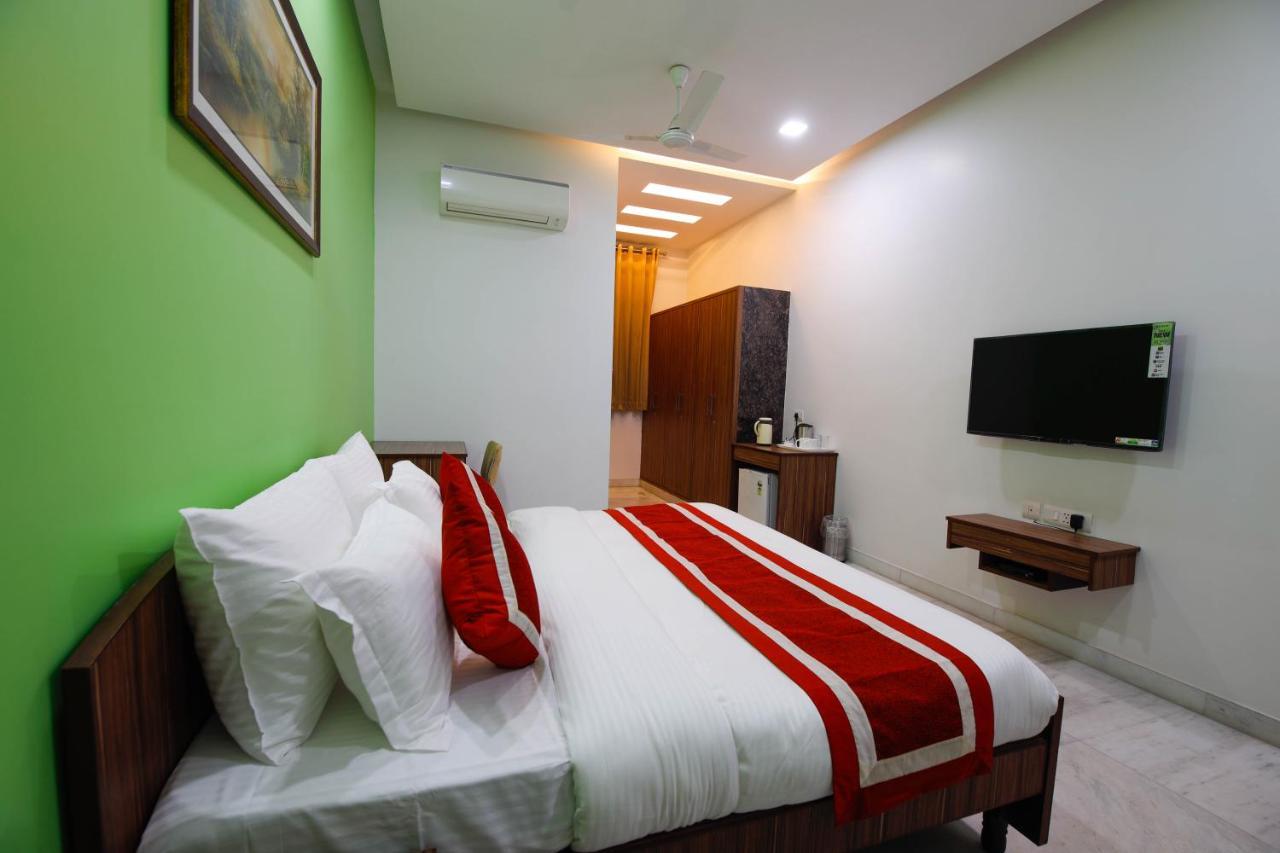 Bed and Breakfast Peepal Tree Residency Near Max Hospital Saket à New Delhi Extérieur photo